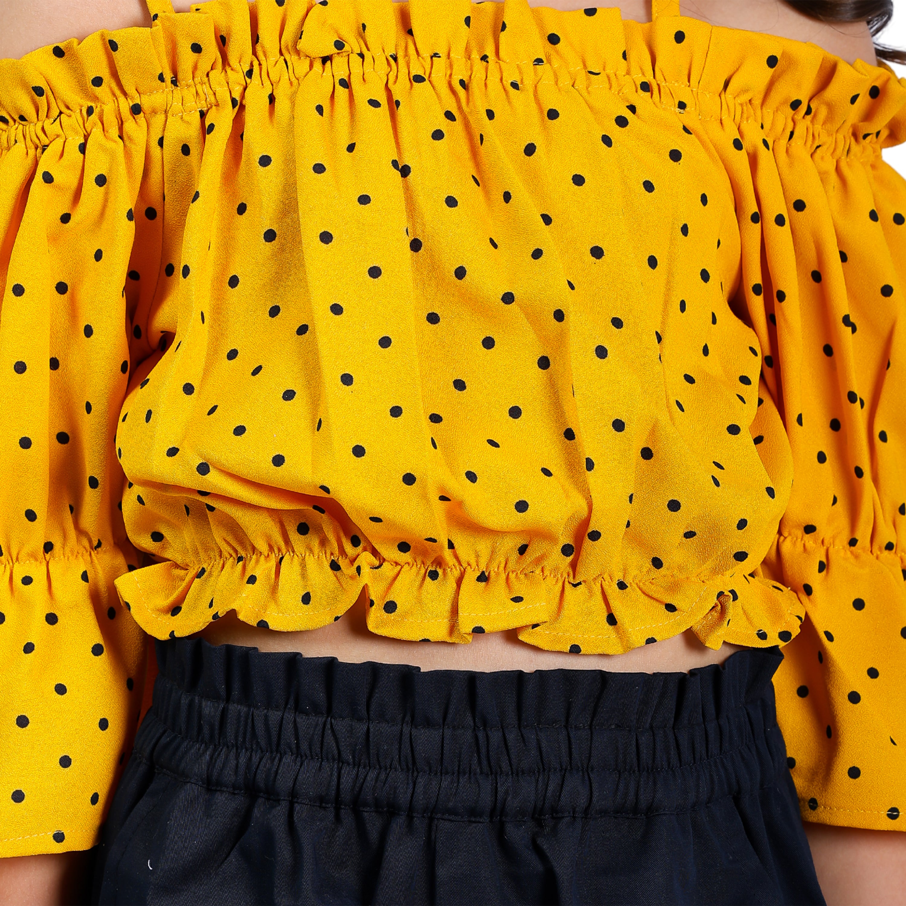 Girls Set – Polka Off-Shoulder Crop Top with Shorts (4–10 Yrs)